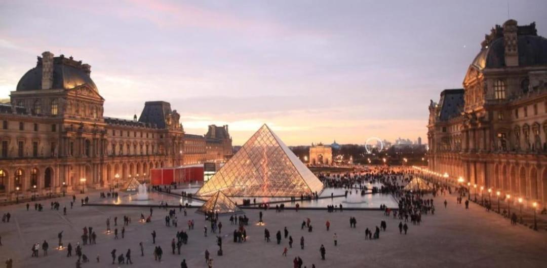 Au Coeur Du Paris. Parigi